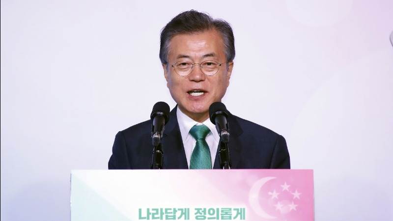 Moon: Kim wants to make N. Korea normal country