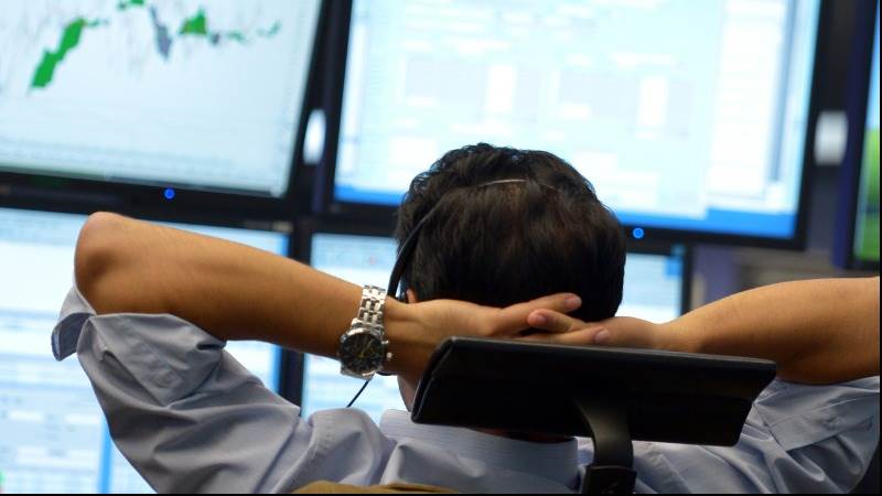 US Treasuries weaken before economic data