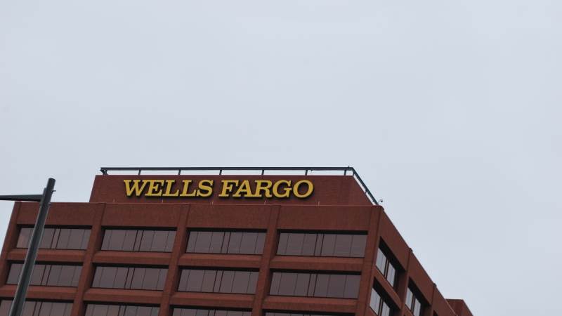 Wells Fargo reports Q3 EPS of $1.13, up 34%