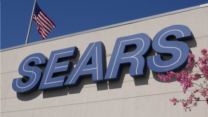 Sears close to deal to stay open until Christmas - report