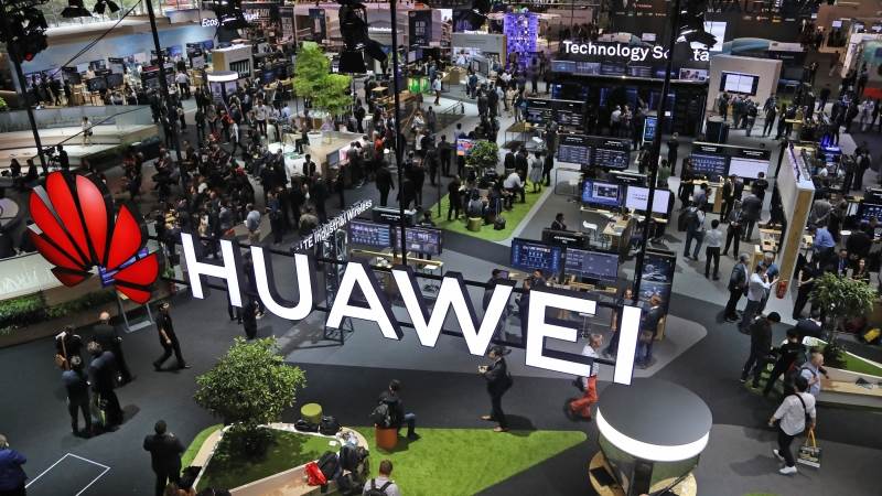 Senators warn Canada against deal with Huawei